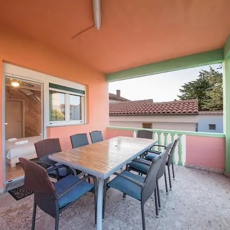 Apartment Prominac *